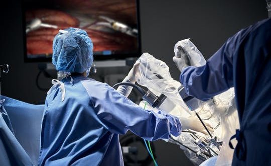 Meet the OBGYNs using the da Vinci Surgical Robot for minimally-invasive Gynaecologic Surgery