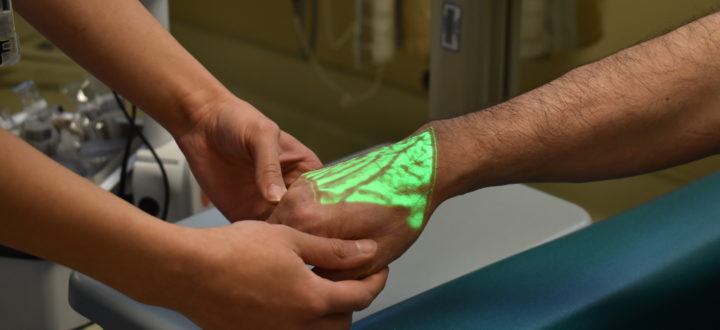 AccuVein “Vein Finder” Illuminates Veins, Aiding IV Insertion